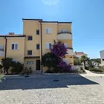 Kovacicek 4 *