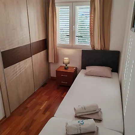 Kovacicek 4 Apartman Biograd na Moru