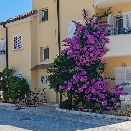 Kovacicek 4 * Biograd na Moru